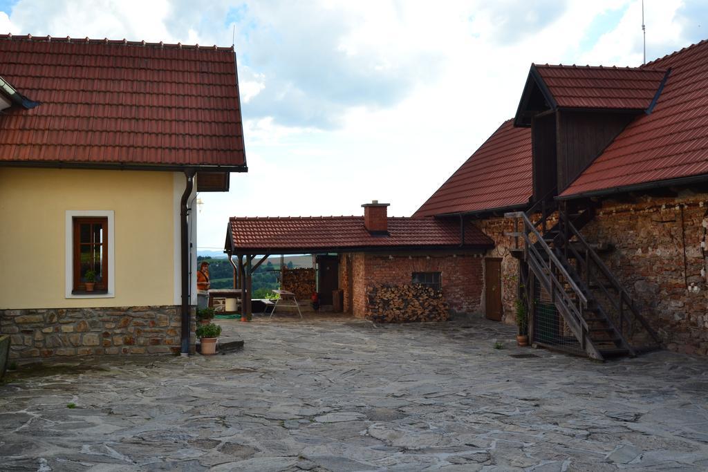 Ubytovani Na Hajence Bystrice nad Pernstejnem Exterior foto