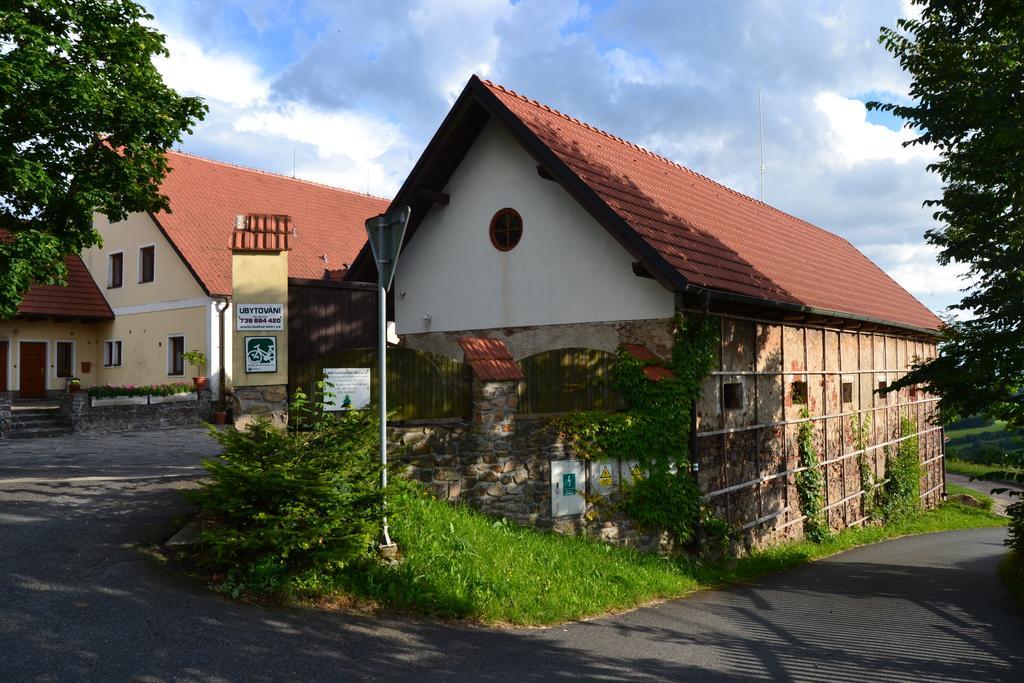 Ubytovani Na Hajence Bystrice nad Pernstejnem Exterior foto