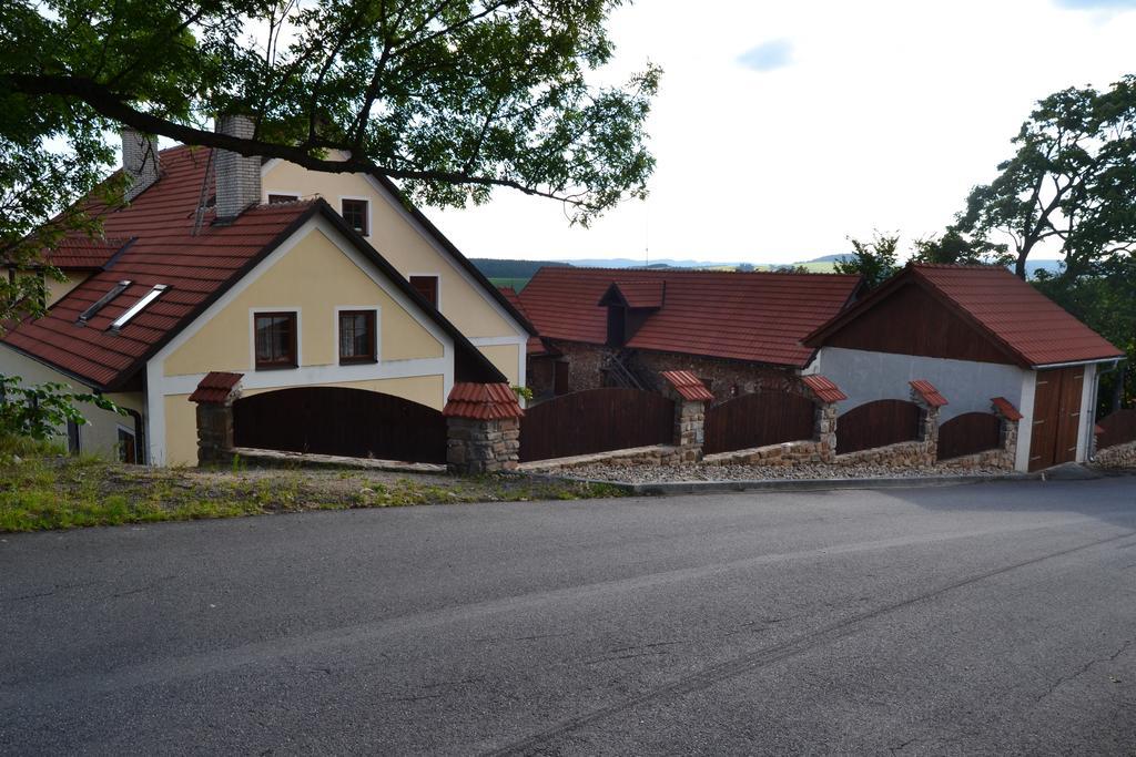 Ubytovani Na Hajence Bystrice nad Pernstejnem Exterior foto